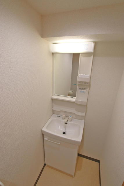 洗面設備　忙しい朝に便利な洗面台♪