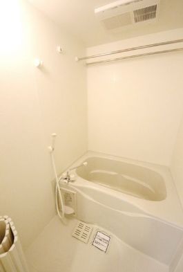 バス・シャワールーム　お風呂で日々の疲れを落としましょう