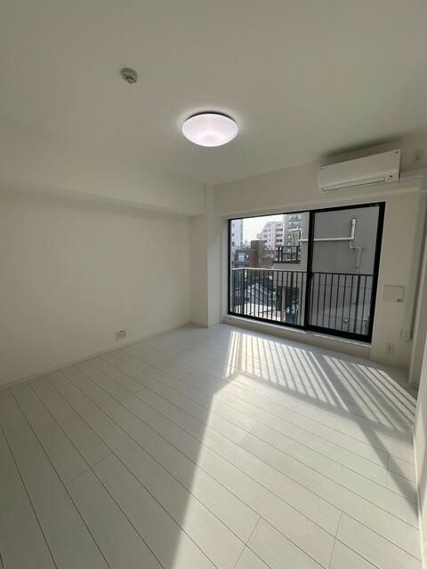 居室・リビング　☆広々としたリビング☆