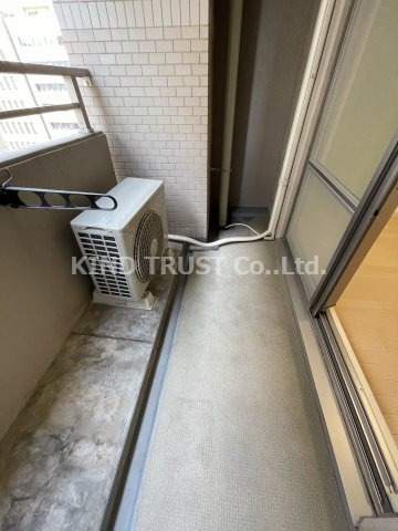 バルコニー　陽当たり良好なバルコニーです