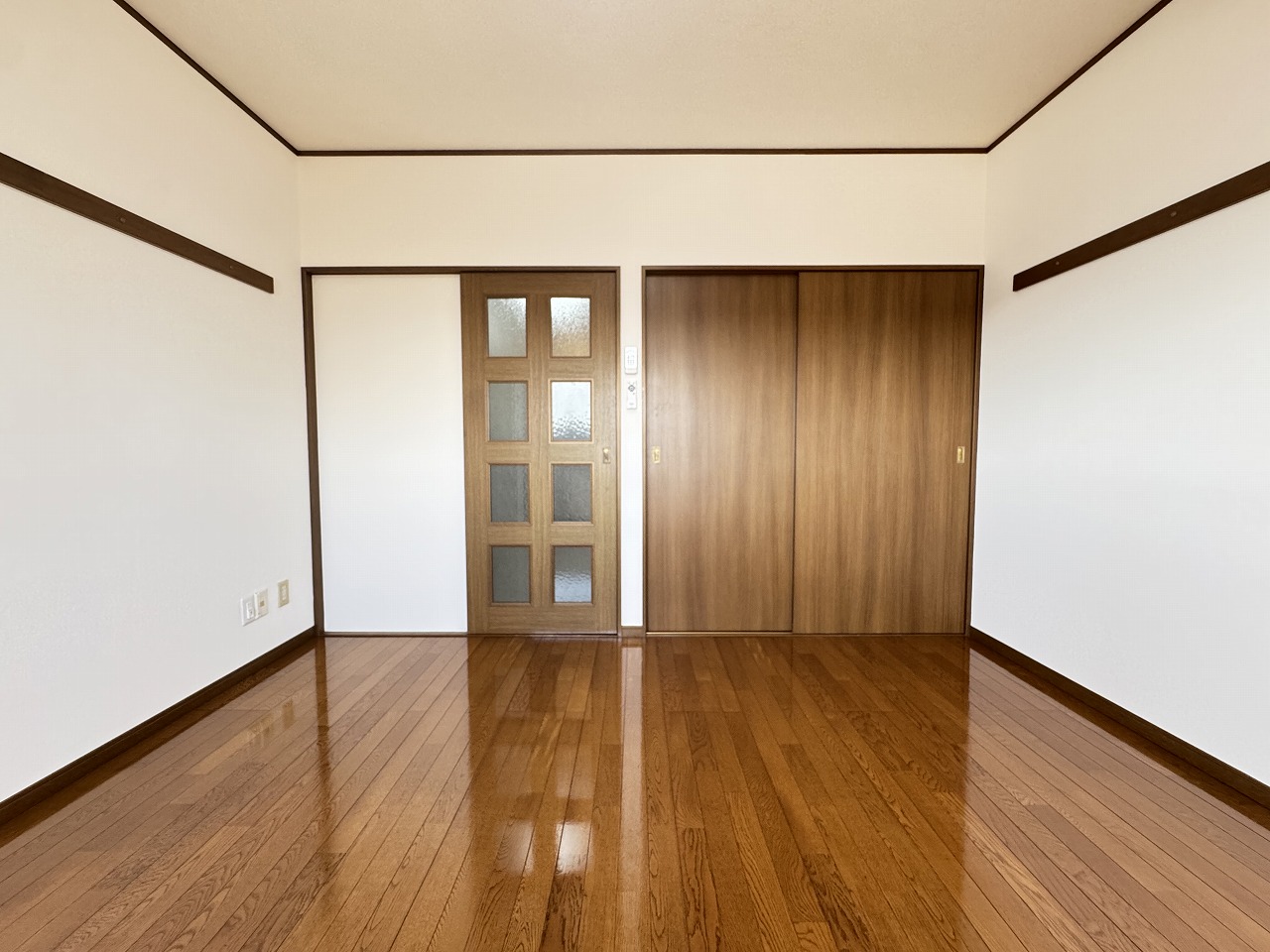 居室・リビング　※写真は別室です。