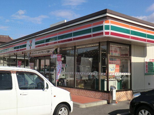 コンビニ　セブンイレブン春日井味美白山町店（コンビニ）まで566m