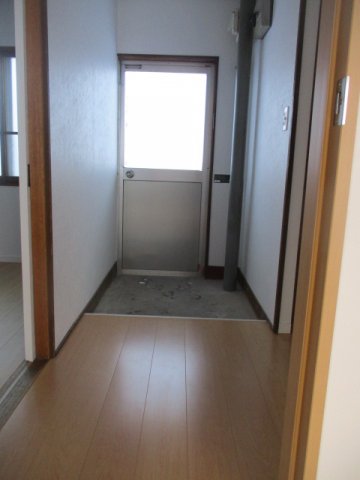 3条マンションの玄関写真