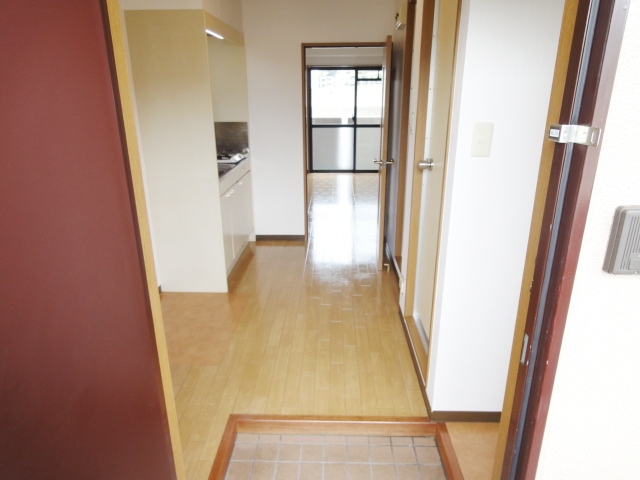 玄関　同物件別号室