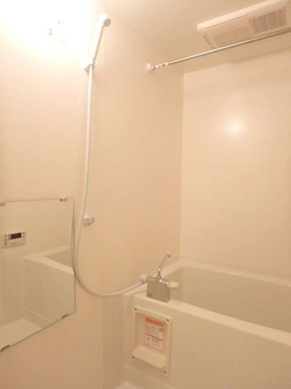 バス・シャワールーム　図面と現状に相違がある場合には現状を優先