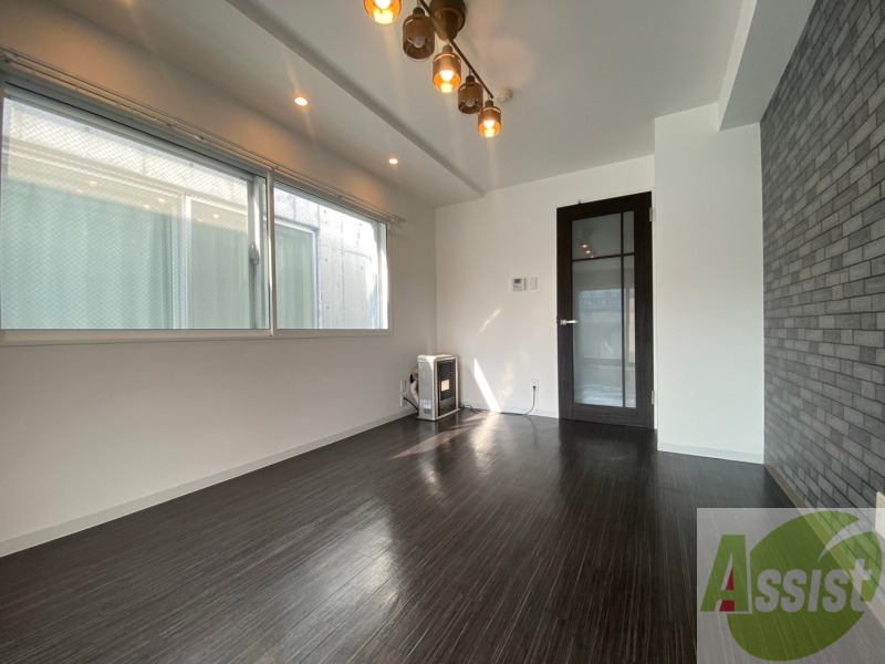 居室・リビング　広くてキレイなお部屋が広がっていて、充実した生活が送れそう。