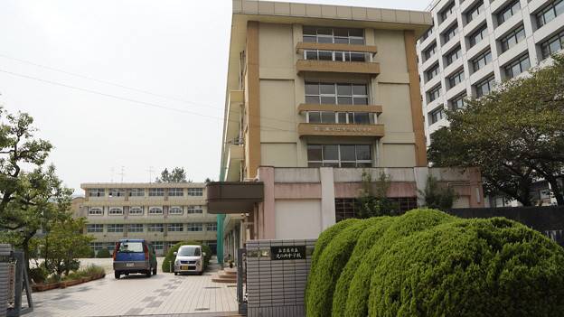 中学校　丸の内中学校（中学校）まで460m