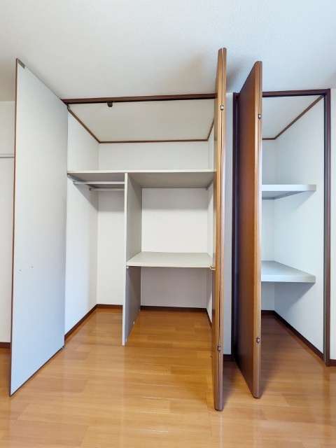 収納　洋室クローゼット