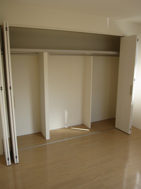 収納　※写真は同物件の別部屋です