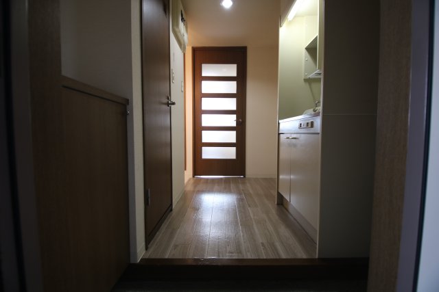 玄関　※別室の参考写真の為、現況優先です。