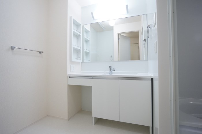 洗面設備　ワイドの洗面化粧台