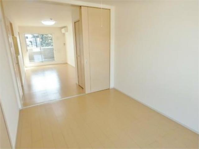 居室・リビング　明るいお部屋です