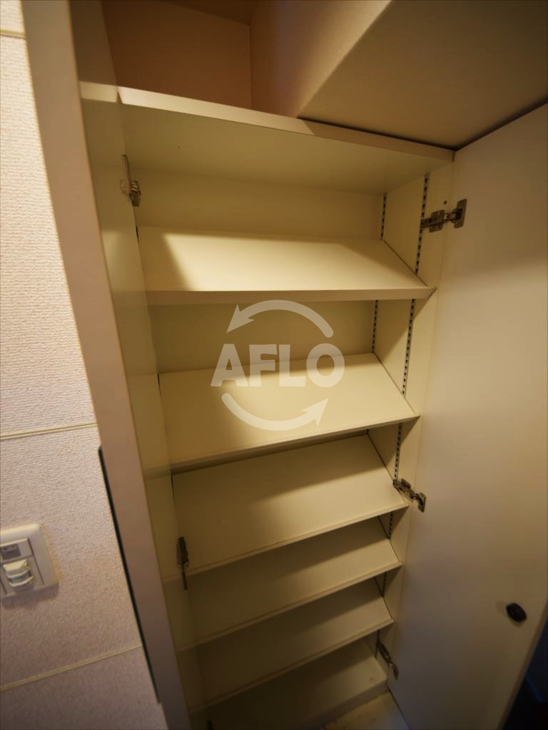 収納　CITY SPIRE難波プレミア　クローゼット