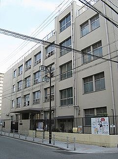 小学校　大阪市立敷津小学校（小学校）まで447m