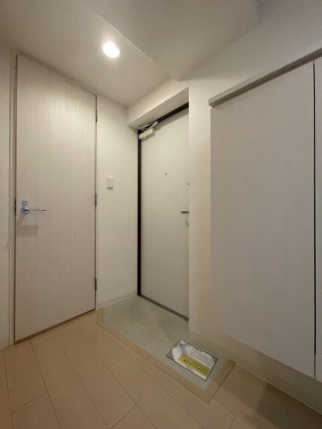 玄関　AFFLUENCE難波　玄関