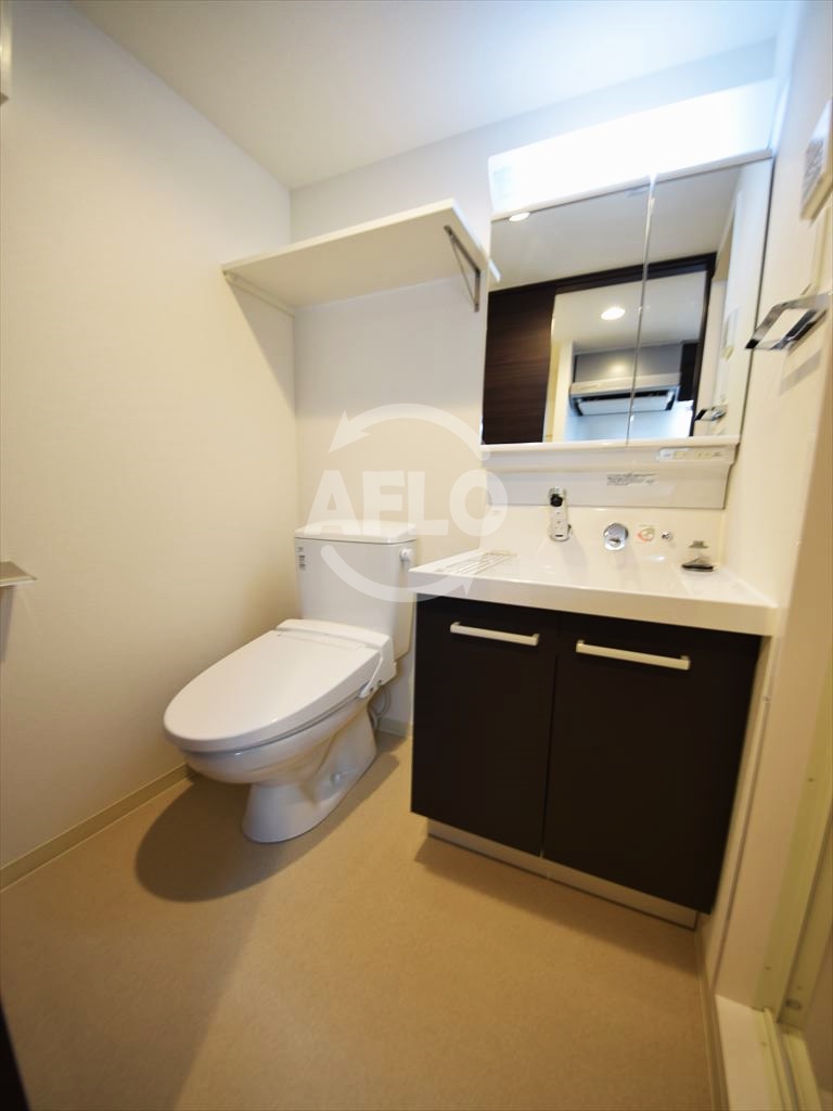 洗面設備　エステムコート難波IVアトリ　洗面脱衣所