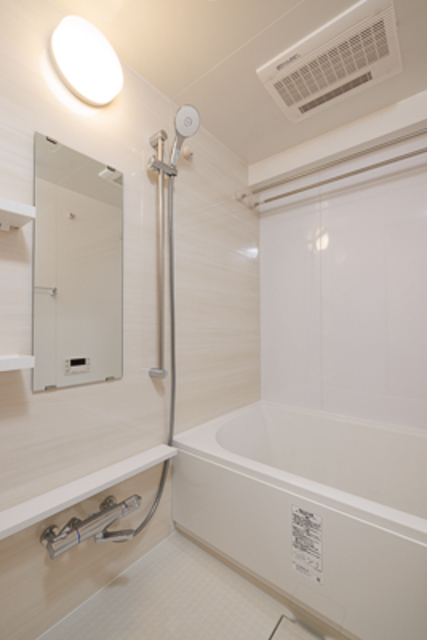 バス・シャワールーム　※写真は同タイプ住戸です。