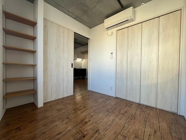 居室・リビング　※全て別号室（１LDK）のお写真。内装等参考にしてください。