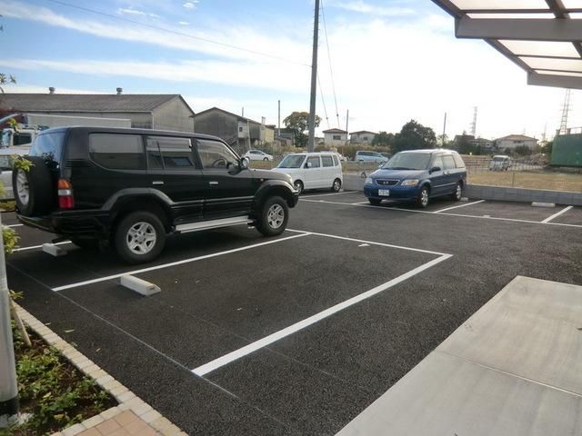 駐車場　敷地内駐車場