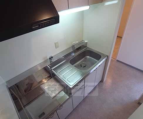 キッチン　独立したキッチンスペース。