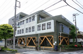 図書館　葛飾区立お花茶屋図書館（図書館）まで1586m