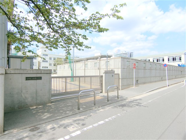 小学校　大田区立東蒲小学校（小学校）まで163m