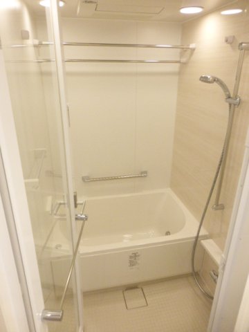 バス・シャワールーム　バスルーム