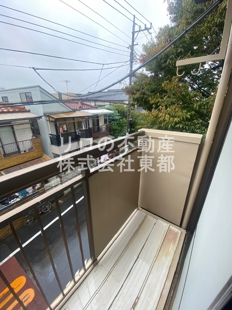 バルコニー　お天気のいい日は外干しもできますね！！