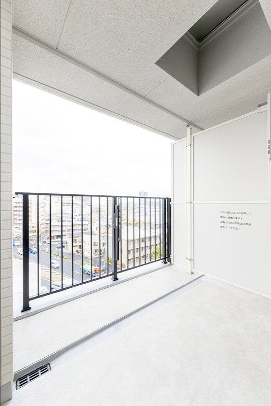 バルコニー　収納