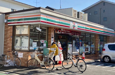 コンビニ　セブンイレブン 大田区西蒲田3丁目店（コンビニ）まで543m