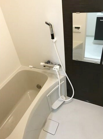 バス・シャワールーム　雨の日にも安心の浴室乾燥機付き♪