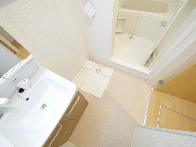 洗面設備　コンパクトで使いやすい洗面所