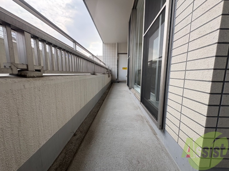 バルコニー　バルコニーです。洗濯物を干したり一息ついたりできますね！