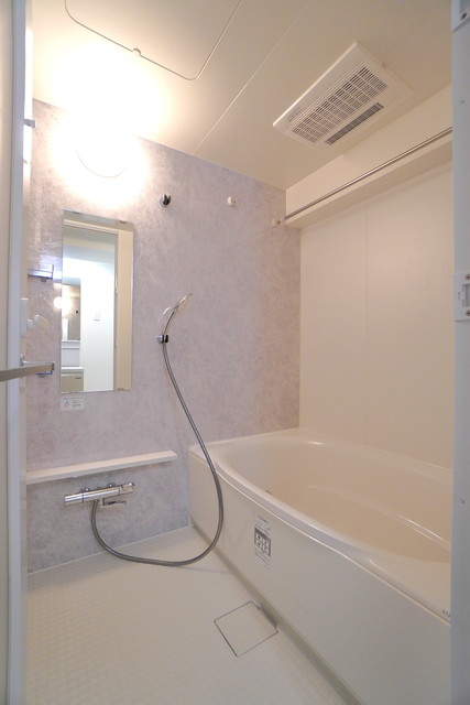 バス・シャワールーム　※写真は同タイプ住戸です。