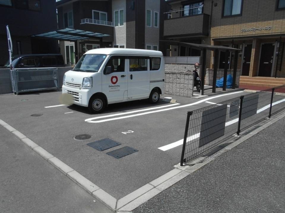 駐車場　駐車場