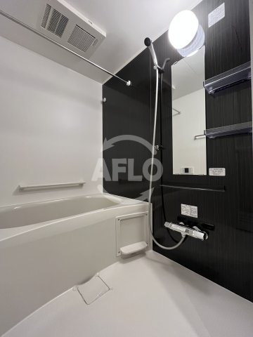 バス・シャワールーム　エスリードレジデンス江坂垂水町　浴室