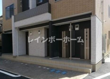 エントランス　落ち着いたエントランスです