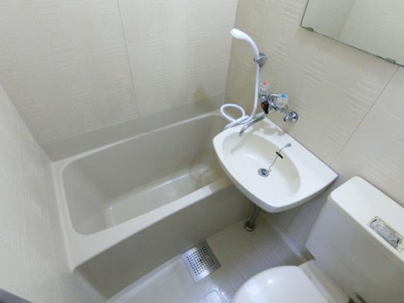バス・シャワールーム　図面と現状に相違がある場合には現状を優先
