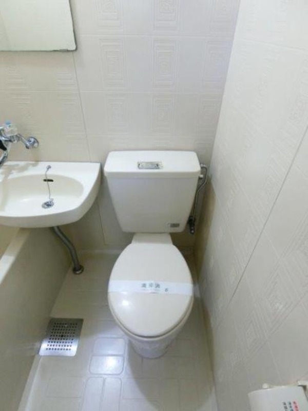 トイレ　図面と現状に相違がある場合には現状を優先