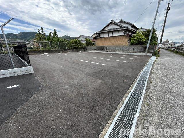 駐車場　駐車スペースもあります