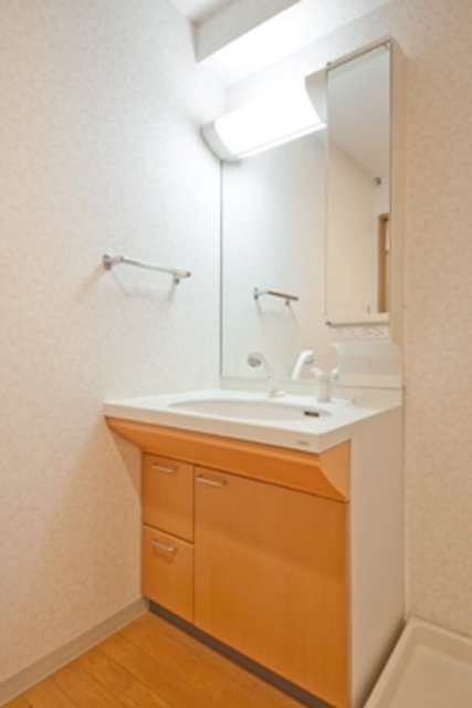 洗面設備　※写真は同タイプ住戸です。