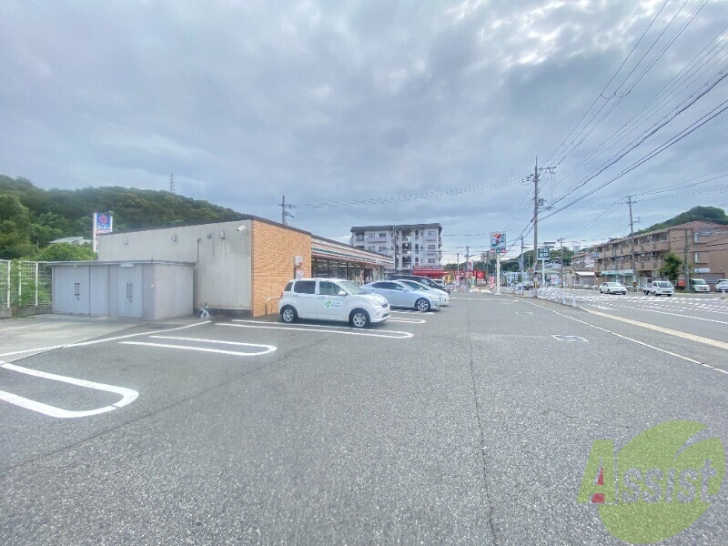コンビニ　セブンイレブン 神戸名谷町賀市店（コンビニ）まで54m