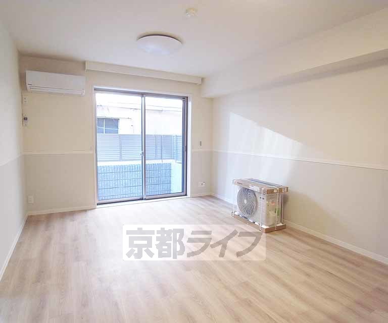 居室・リビング　広めのお部屋です。