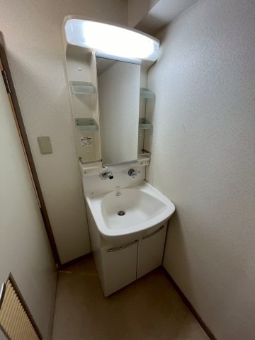 洗面設備　広い洗面スペース