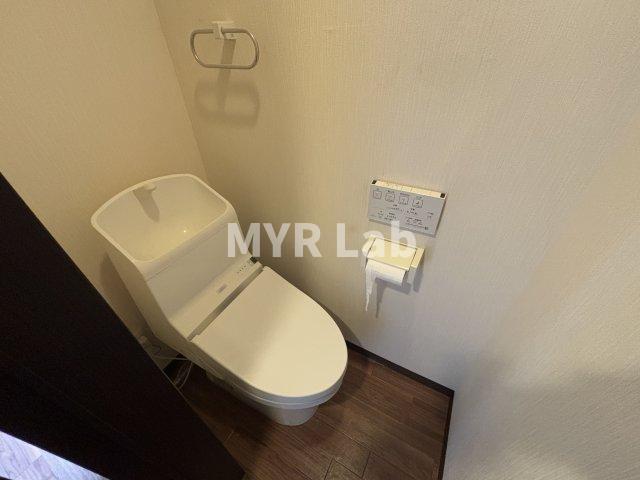 ＪＲ鹿児島本線 千早駅 徒歩10分 2階建 築11年のトイレ写真