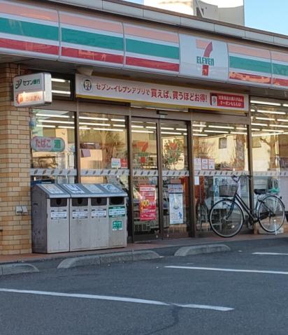 コンビニ　セブンイレブン（コンビニ）まで514m