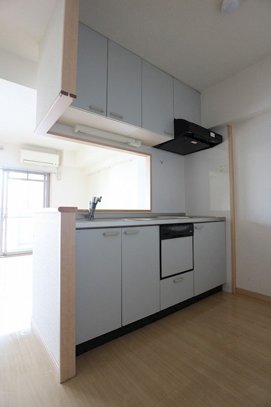 キッチン　※同物件別部屋参考画像