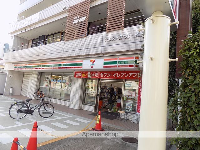 コンビニ　セブンイレブン（コンビニ）まで682m