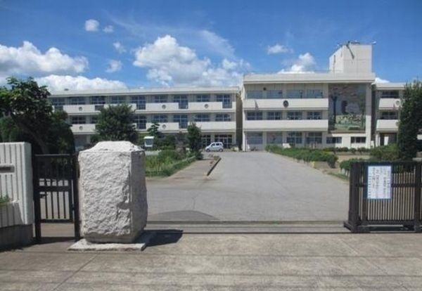 小学校　八街市立実住小学校（小学校）まで600m