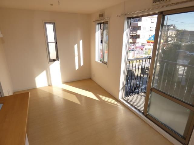その他部屋・スペース　2面採光の明るいお部屋